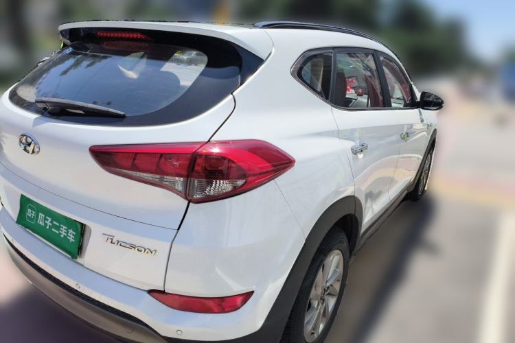Used Hyundai Tucson 2015 1.6T Dual-Clutch Two-Wheel-Drive Smart Model Rear Right 45 Deg