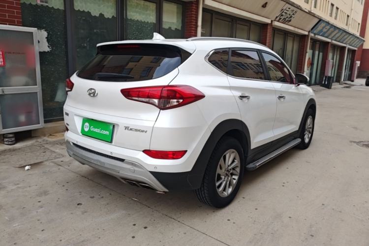 Used Hyundai Tucson 2015 1.6T Dual-Clutch Two-Wheel-Drive Smart Model Rear Right 45 Deg