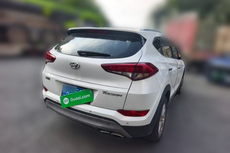 Used Hyundai Tucson 2015 1.6T Dual-Clutch Two-Wheel-Drive Smart Model Rear Right 45 Deg