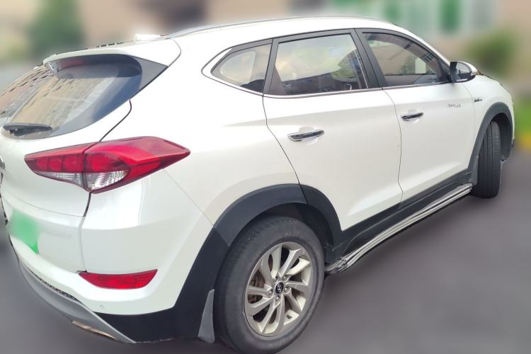Used Hyundai Tucson 2015 1.6T Dual-Clutch Two-Wheel-Drive Smart Model Rear Right 45 Deg