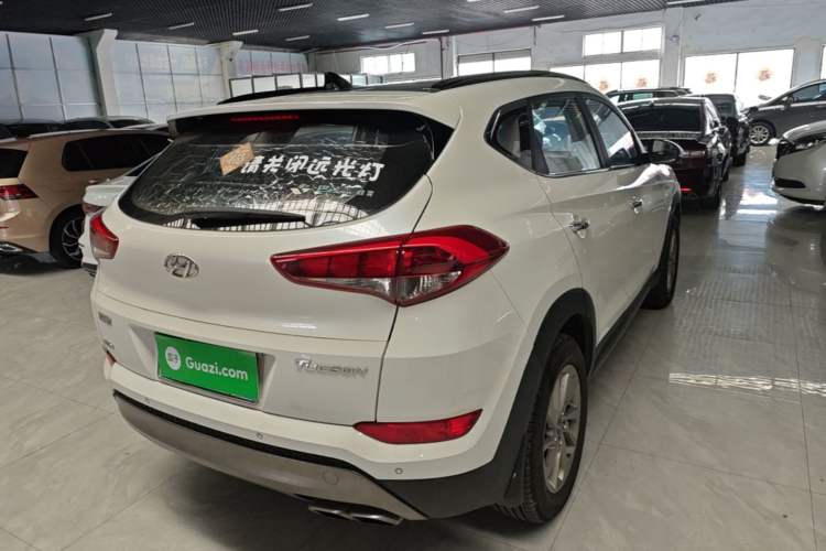 Used Hyundai Tucson 2015 1.6T Dual-Clutch Two-Wheel-Drive Smart Model Rear Right 45 Deg
