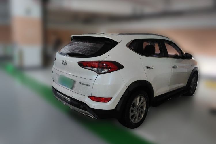 Used Hyundai Tucson 2015 1.6T Dual-Clutch Two-Wheel-Drive Smart Model Rear Right 45 Deg