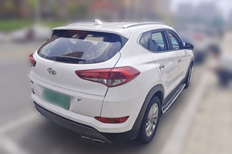 Used Hyundai Tucson 2015 1.6T Dual-Clutch Two-Wheel-Drive Smart Model Rear Right 45 Deg