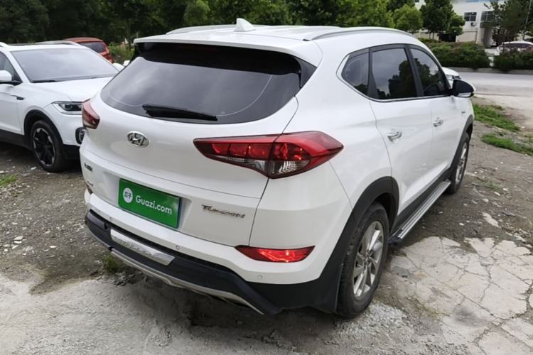Used Hyundai Tucson 2015 1.6T Dual-Clutch Two-Wheel-Drive Smart Model Rear Right 45 Deg