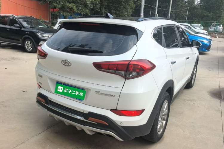 Used Hyundai Tucson 2015 1.6T Dual-Clutch Two-Wheel-Drive Smart Model Rear Right 45 Deg