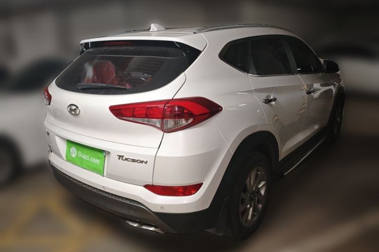 Used Hyundai Tucson 2015 1.6T Dual-Clutch Two-Wheel-Drive Smart Model Rear Right 45 Deg