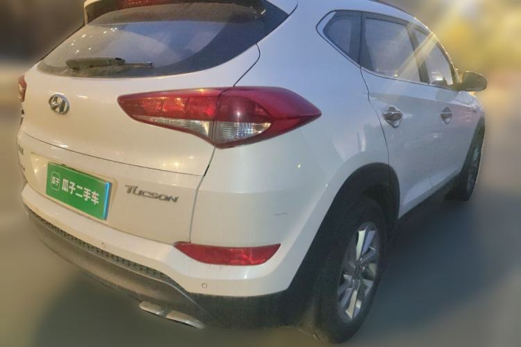 Used Hyundai Tucson 2015 1.6T Dual-Clutch Two-Wheel-Drive Smart Model Rear Right 45 Deg