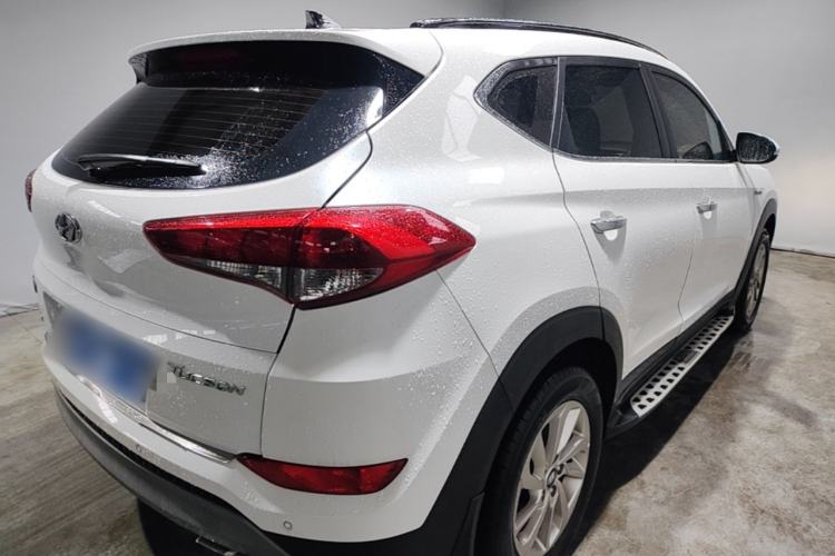 Used Hyundai Tucson 2015 1.6T Dual-Clutch Two-Wheel-Drive Smart Model Rear Right 45 Deg