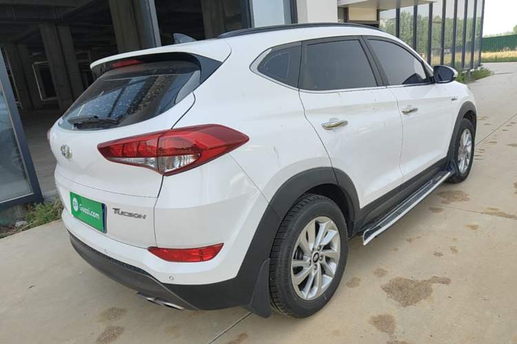 Used Hyundai Tucson 2015 1.6T Dual-Clutch Two-Wheel-Drive Smart Model Rear Right 45 Deg