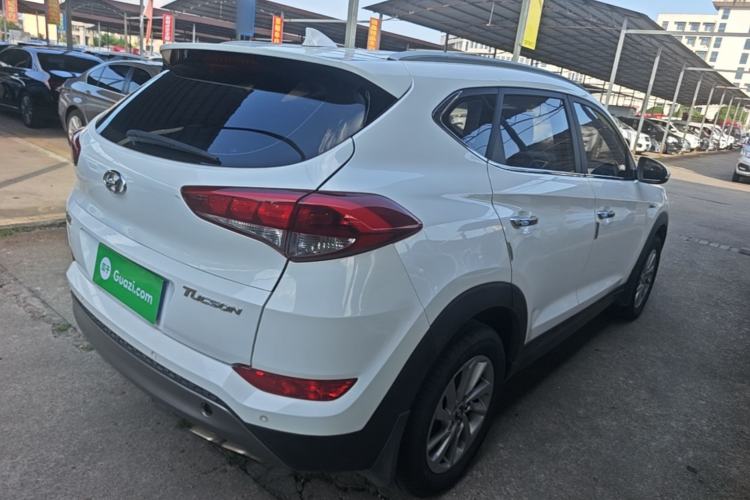 Used Hyundai Tucson 2015 1.6T Dual-Clutch Two-Wheel-Drive Smart Model Rear Right 45 Deg
