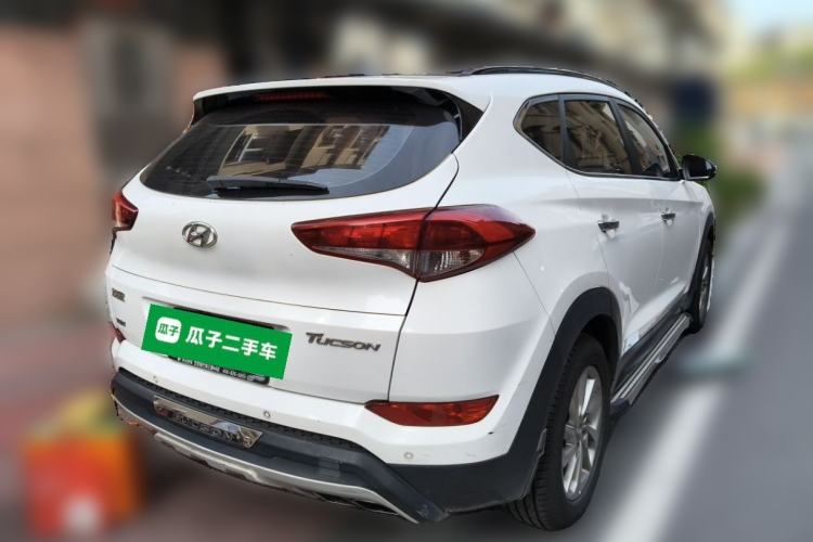 Used Hyundai Tucson 2015 1.6T Dual-Clutch Two-Wheel-Drive Smart Model Rear Right 45 Deg