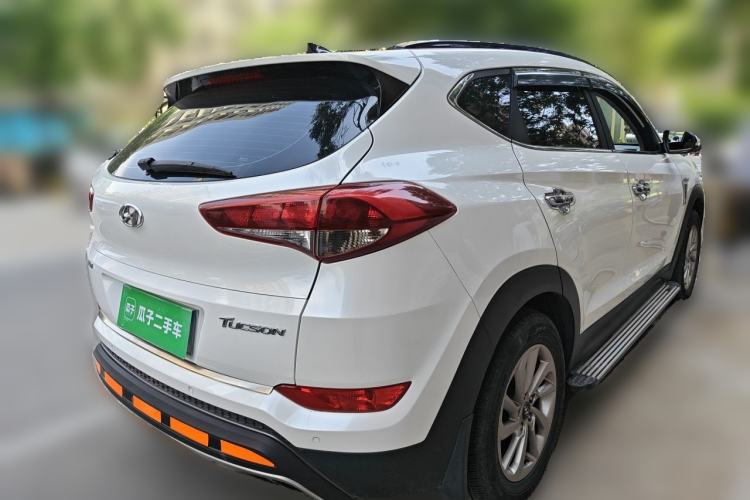 Used Hyundai Tucson 2015 1.6T Dual-Clutch Two-Wheel-Drive Smart Model Rear Right 45 Deg