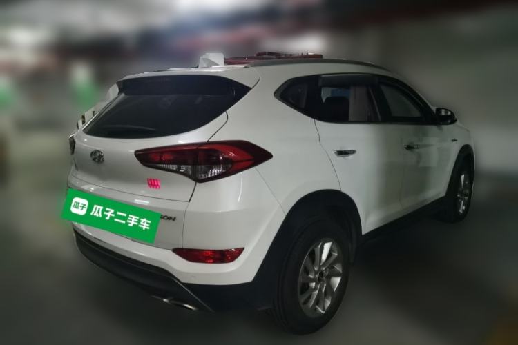 Used Hyundai Tucson 2015 1.6T Dual-Clutch Two-Wheel-Drive Smart Model Rear Right 45 Deg