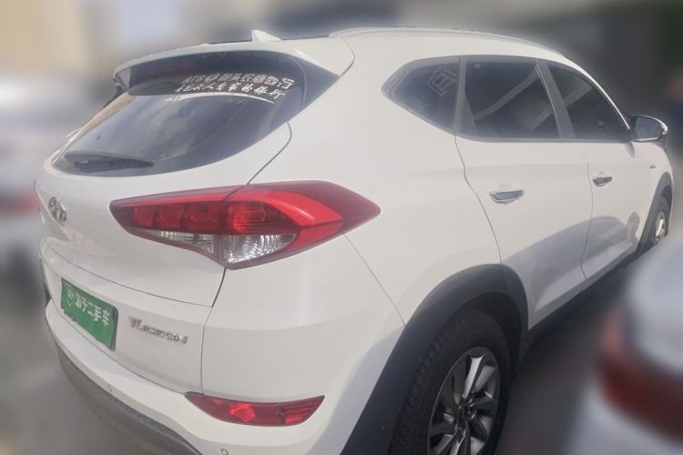 Used Hyundai Tucson 2015 1.6T Dual-Clutch Two-Wheel-Drive Smart Model Rear Right 45 Deg