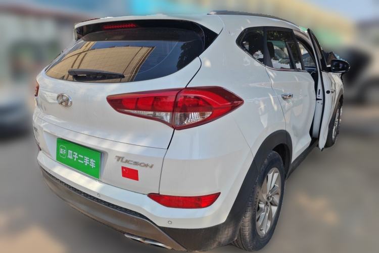 Used Hyundai Tucson 2015 1.6T Dual-Clutch Two-Wheel-Drive Smart Model Rear Right 45 Deg