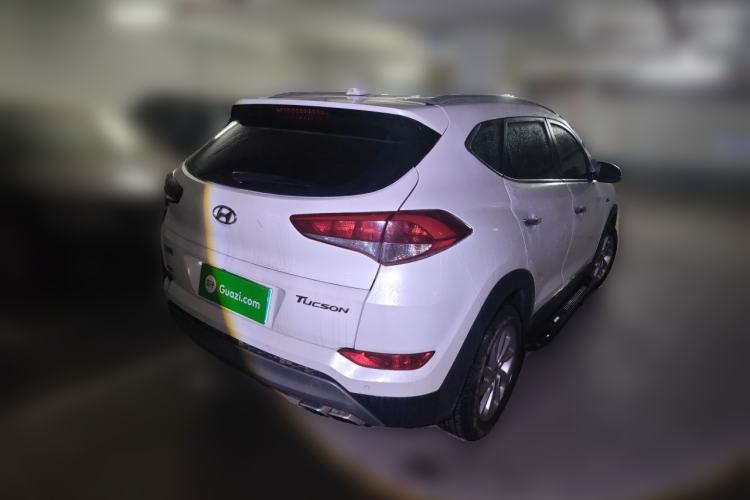 Used Hyundai Tucson 2015 1.6T Dual-Clutch Two-Wheel-Drive Smart Model Rear Right 45 Deg