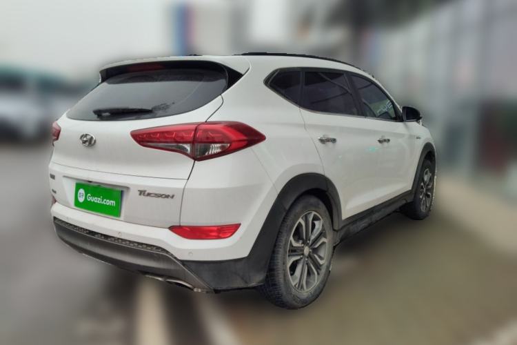 Used Hyundai Tucson 2015 1.6T Dual-Clutch Two-Wheel-Drive Leading Model Rear Right 45 Deg
