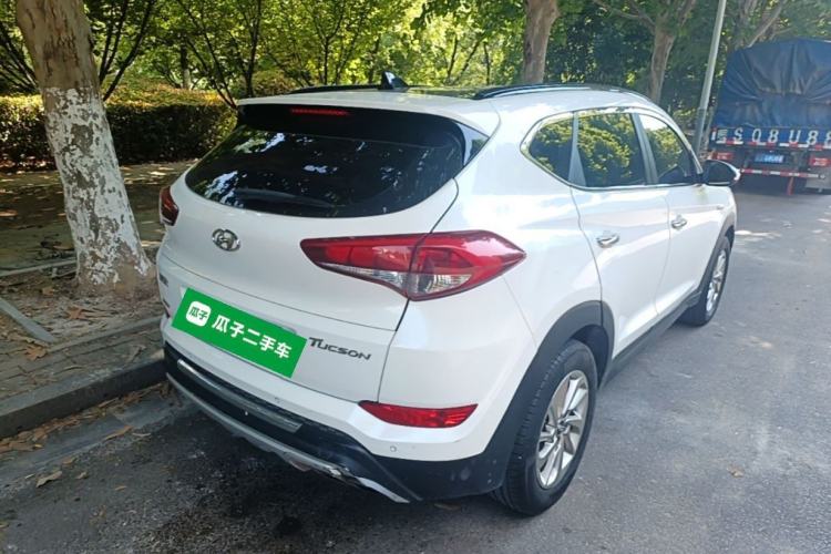 Used Hyundai Tucson 2015 1.6T Dual-Clutch Two-Wheel-Drive Smart Model Rear Right 45 Deg