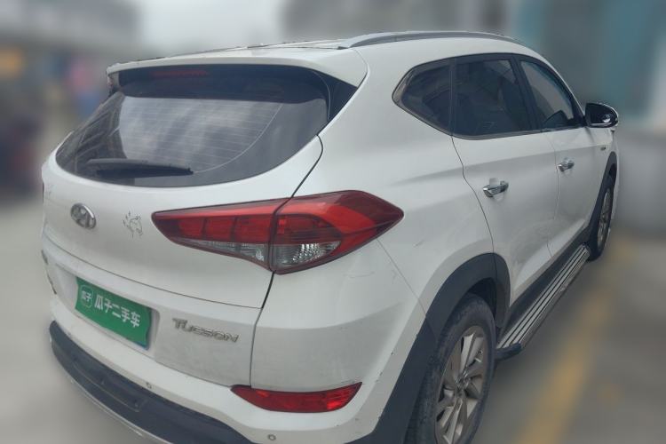 Used Hyundai Tucson 2015 1.6T Dual-Clutch Two-Wheel-Drive Smart Model Rear Right 45 Deg