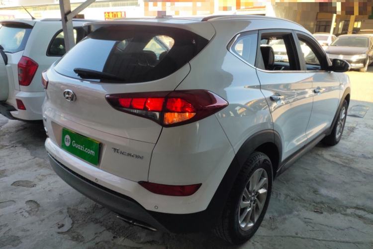 Used Hyundai Tucson 2015 1.6T Dual-Clutch Two-Wheel-Drive Smart Model Rear Right 45 Deg