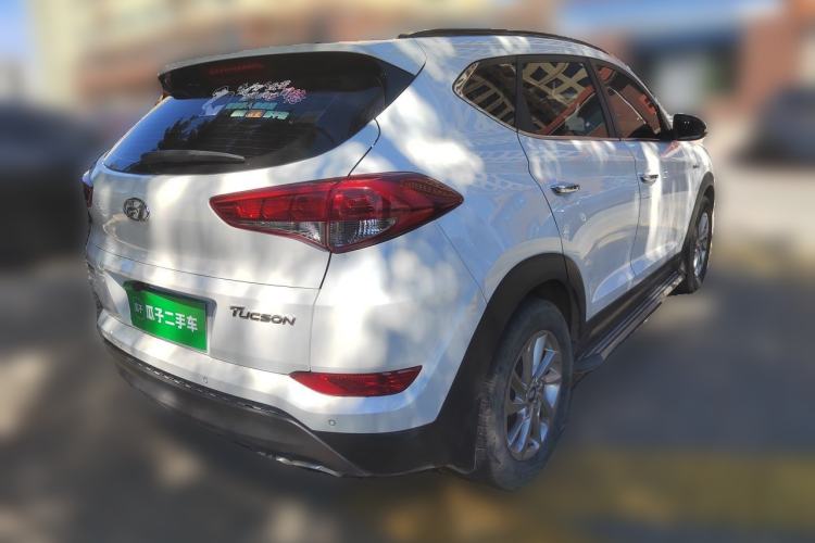 Used Hyundai Tucson 2015 1.6T Dual-Clutch Two-Wheel-Drive Smart Model Rear Right 45 Deg