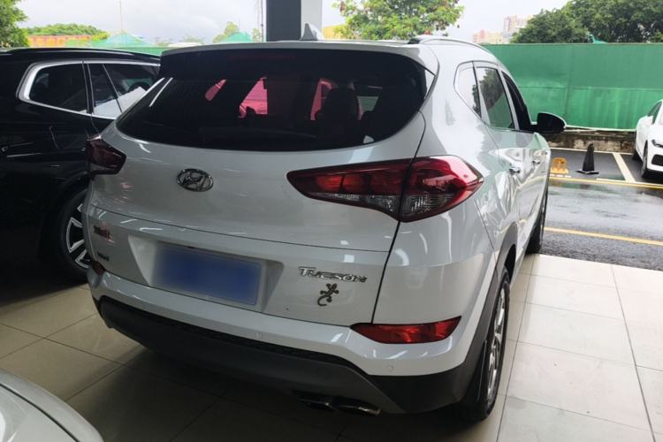Used Hyundai Tucson 2015 1.6T Dual-Clutch Two-Wheel-Drive Smart Model Rear Right 45 Deg