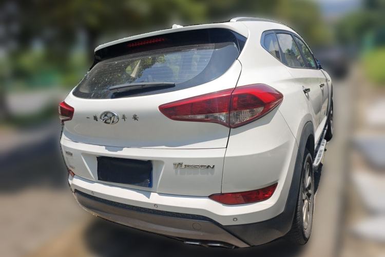 Used Hyundai Tucson 2015 1.6T Dual-Clutch Two-Wheel-Drive Smart Model Rear Right 45 Deg