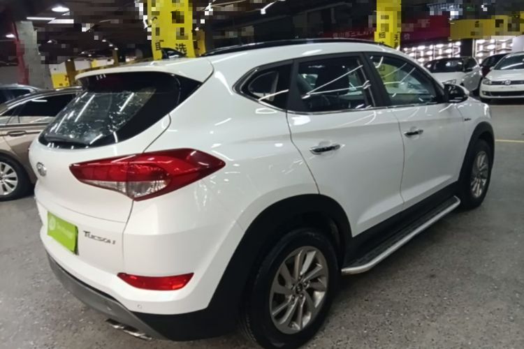 Used Hyundai Tucson 2015 1.6T Dual-Clutch Two-Wheel-Drive Smart Model Rear Right 45 Deg