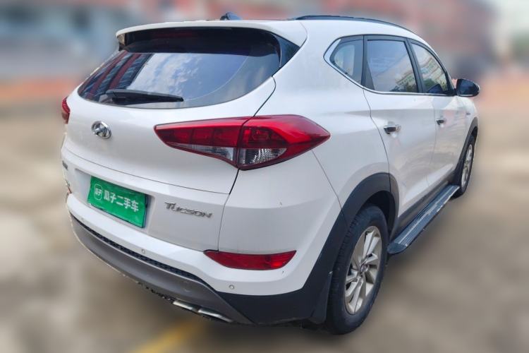 Used Hyundai Tucson 2015 1.6T Dual-Clutch Two-Wheel-Drive Smart Model Rear Right 45 Deg