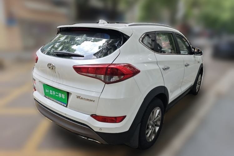 Used Hyundai Tucson 2015 1.6T Dual-Clutch Two-Wheel-Drive Smart Model Rear Right 45 Deg