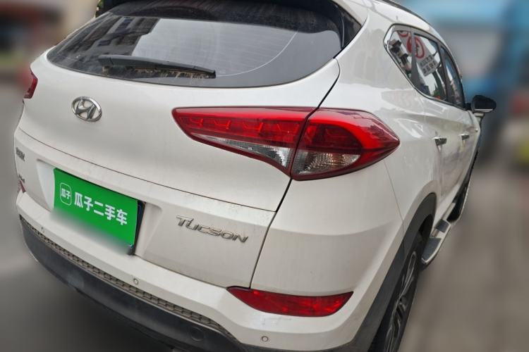 Used Hyundai Tucson 2015 1.6T Dual-Clutch Two-Wheel-Drive Leading Model Rear Right 45 Deg