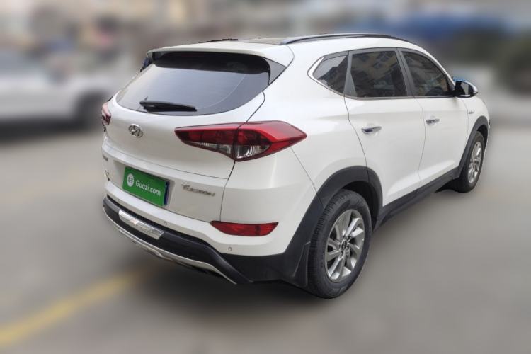 Used Hyundai Tucson 2015 1.6T Dual-Clutch Two-Wheel-Drive Smart Model Rear Right 45 Deg