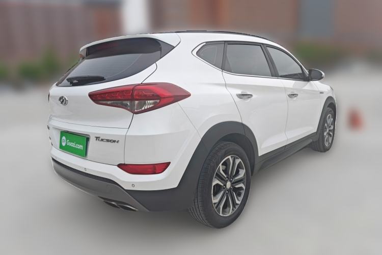 Used Hyundai Tucson 2015 1.6T Dual-Clutch Two-Wheel-Drive Leading Model Rear Right 45 Deg