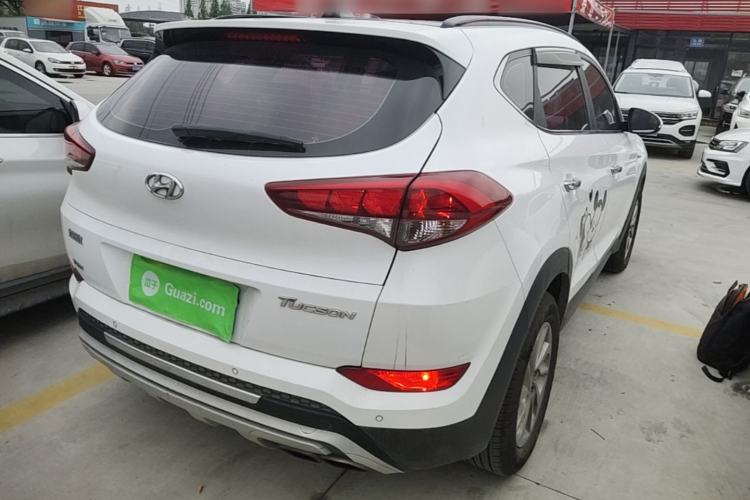 Used Hyundai Tucson 2015 1.6T Dual-Clutch Two-Wheel-Drive Smart Model Rear Right 45 Deg