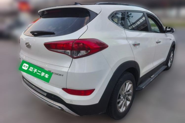Used Hyundai Tucson 2015 1.6T Dual-Clutch Two-Wheel-Drive Smart Model Rear Right 45 Deg