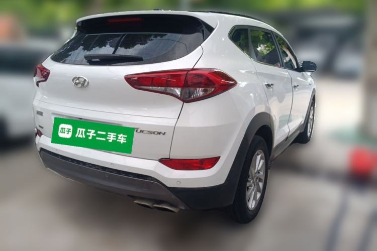 Used Hyundai Tucson 2015 1.6T Dual-Clutch Two-Wheel-Drive Smart Model Rear Right 45 Deg