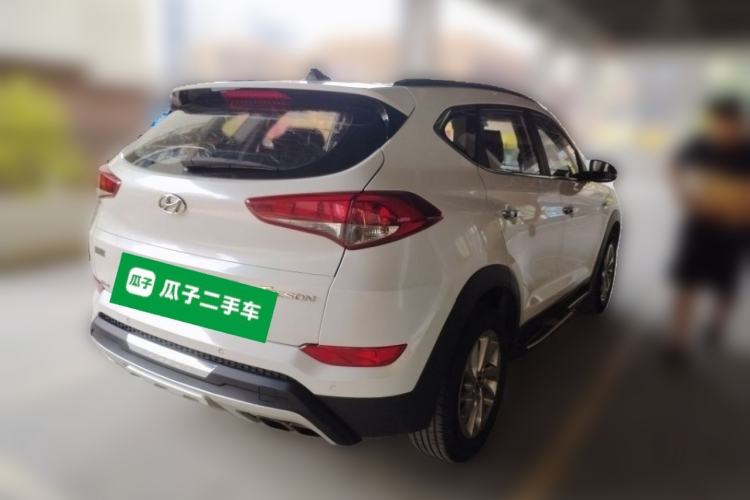 Used Hyundai Tucson 2015 1.6T Dual-Clutch Two-Wheel-Drive Smart Model Rear Right 45 Deg