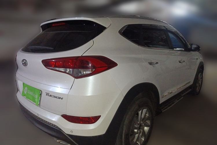 Used Hyundai Tucson 2015 1.6T Dual-Clutch Two-Wheel-Drive Smart Model Rear Right 45 Deg