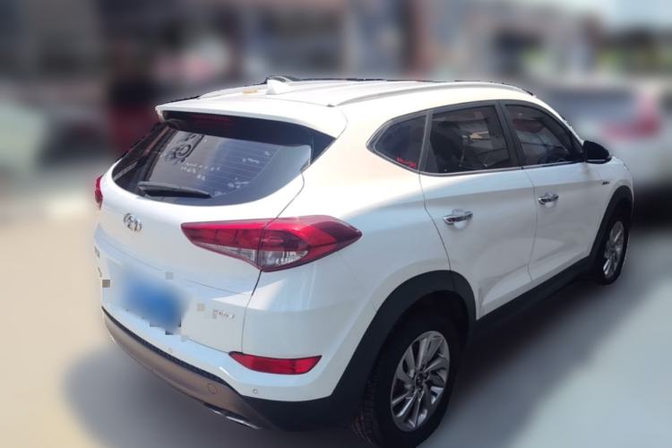 Used Hyundai Tucson 2015 1.6T Dual-Clutch Two-Wheel-Drive Smart Model Rear Right 45 Deg