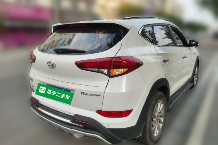 Used Hyundai Tucson 2015 1.6T Dual-Clutch Two-Wheel-Drive Smart Model Rear Right 45 Deg