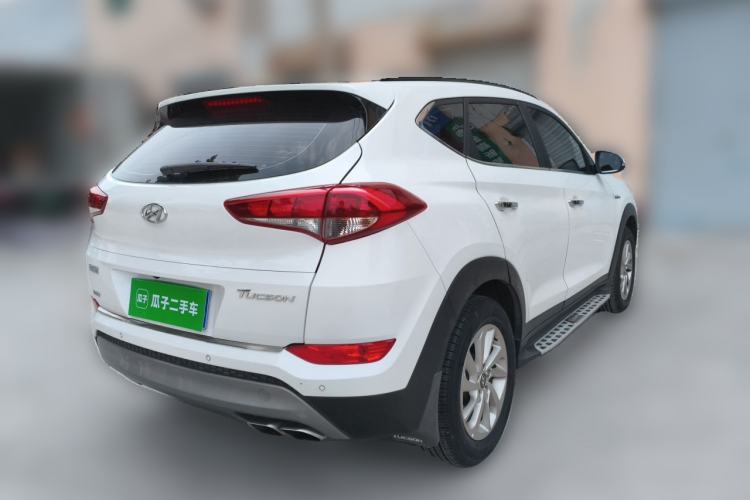 Used Hyundai Tucson 2015 1.6T Dual-Clutch Two-Wheel-Drive Smart Model Rear Right 45 Deg