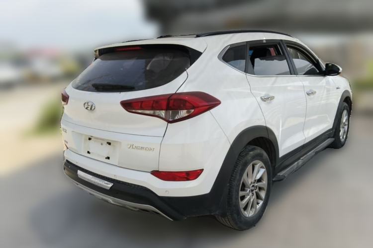 Used Hyundai Tucson 2015 1.6T Dual-Clutch Two-Wheel-Drive Smart Model Rear Right 45 Deg