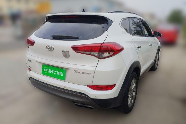 Used Hyundai Tucson 2015 1.6T Dual-Clutch Two-Wheel-Drive Smart Model Rear Right 45 Deg