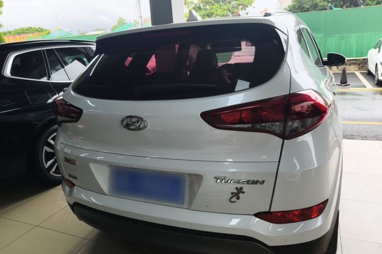 Used Hyundai Tucson 2015 1.6T Dual-Clutch Two-Wheel-Drive Smart Model Rear