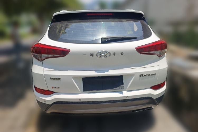 Used Hyundai Tucson 2015 1.6T Dual-Clutch Two-Wheel-Drive Smart Model Rear