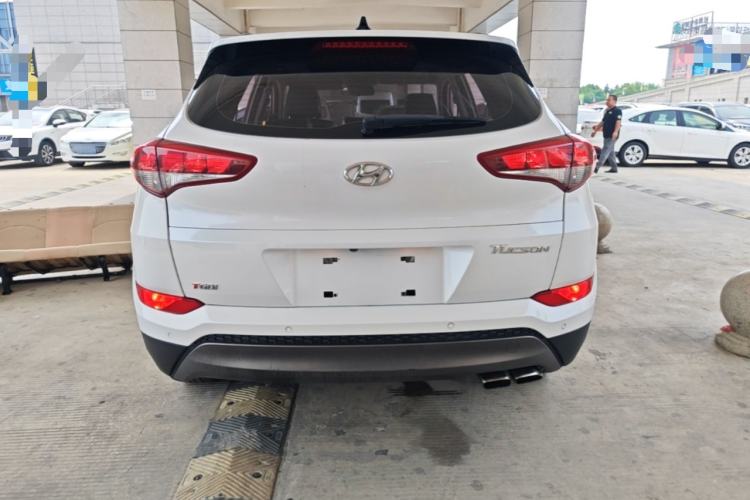 Used Hyundai Tucson 2015 1.6T Dual-Clutch Two-Wheel-Drive Smart Model Rear