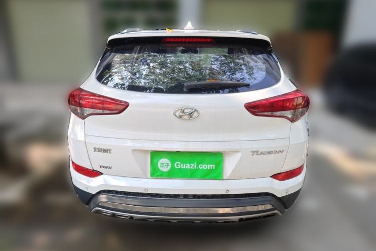 Used Hyundai Tucson 2015 1.6T Dual-Clutch Two-Wheel-Drive Smart Model Rear