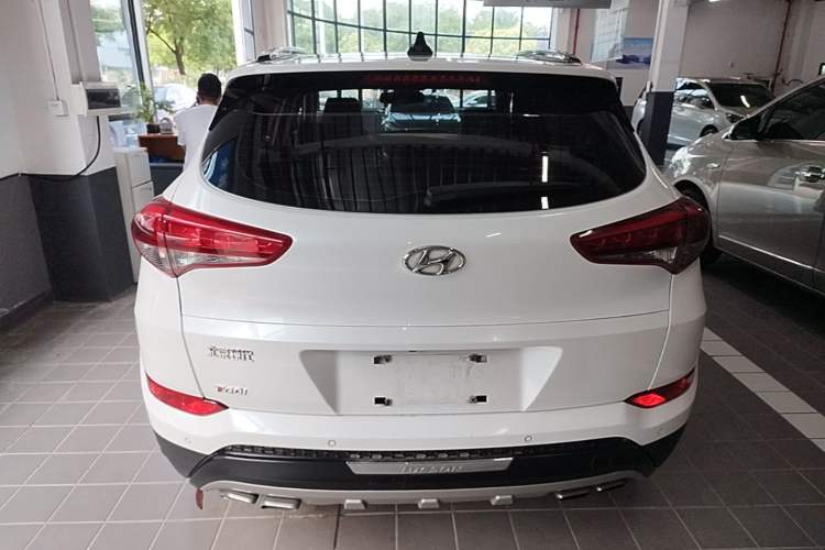 Used Hyundai Tucson 2015 1.6T Dual-Clutch Two-Wheel-Drive Leading Model Rear