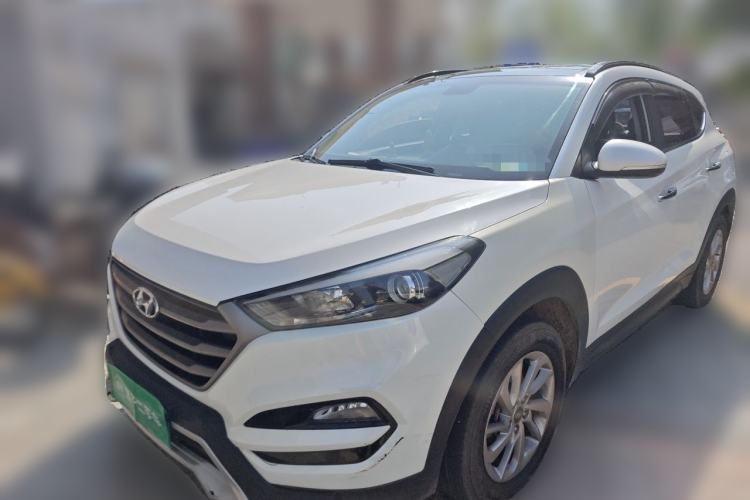 Used Hyundai Tucson 2015 2.0L Automatic Two-Wheel Drive Smart Version Guazi used car, China used car export, Used car for sale, Used  cars, Cheapest cars for sale