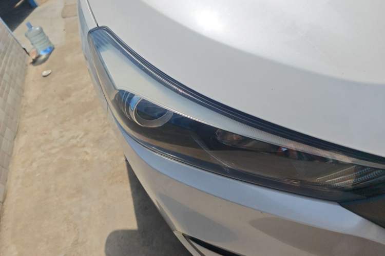 Used Hyundai Tucson 2015 1.6T Dual-Clutch Two-Wheel-Drive Smart Model Right Front Headlight